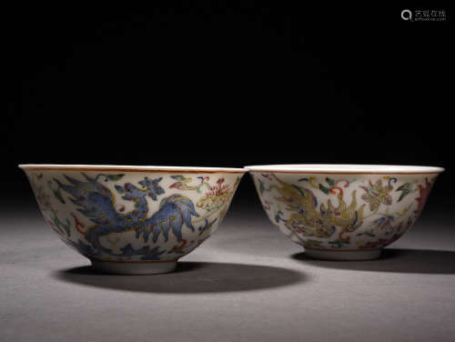 A Chinese Famille Rose phoenix Painted Porcelain Bowls