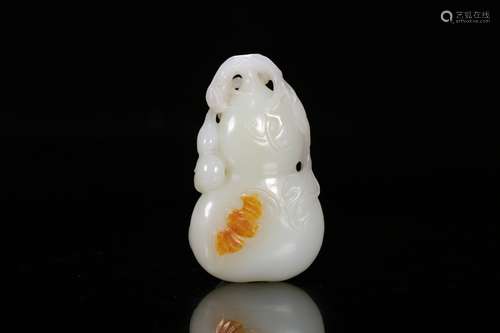 A Chinese Carved Hetian Jade Gourd Ornament