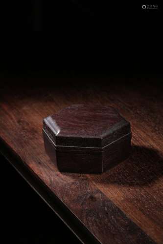 A Chinese Lobular Red sandalwood Box with Cover