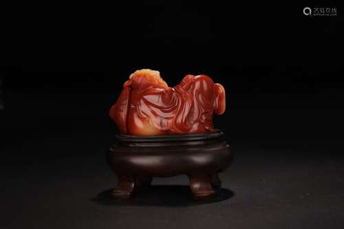 A Chinese Carved Shoushan Ross Quartz Figure Ornament