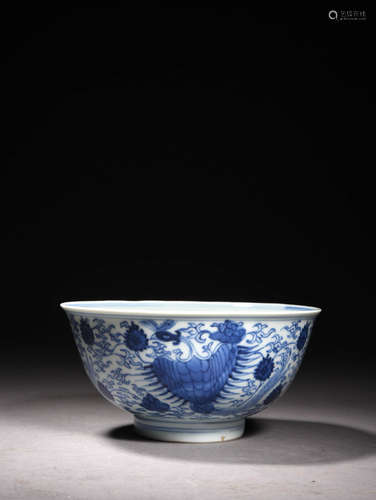 A Chinese Blue and White Floral Porcelain Bowl