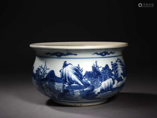 A Chinese Blue and White Floral Porcelain Incense Burner