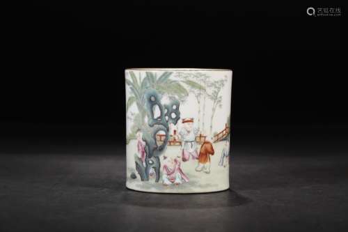 A Chinese Famille Rose Porcelain Brush Pot