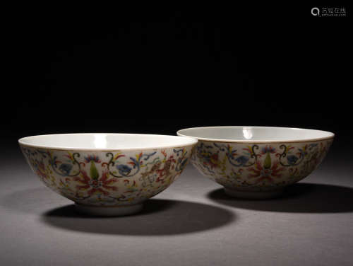 A Pair of Chinese Famille Rose  Twine Pattern Porcelain Bowl
