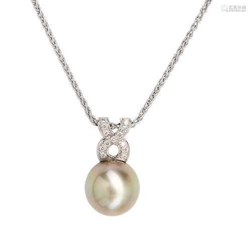 A 18ct gold Tahitian pearl and diamond set pendant necklace