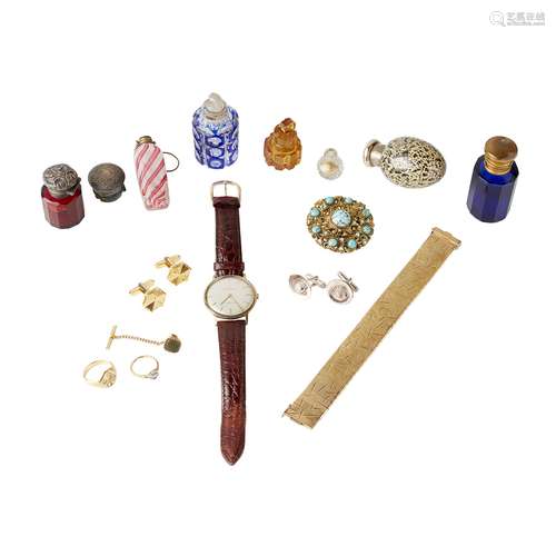 A collection of jewellery