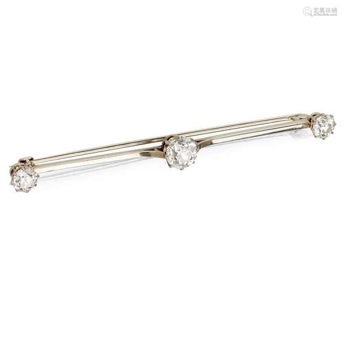 A diamond set bar brooch