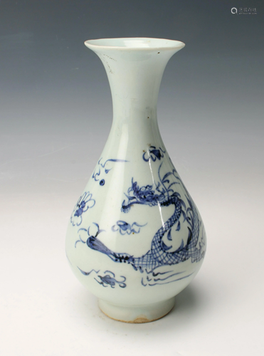 KOREAN DRAGON VASE