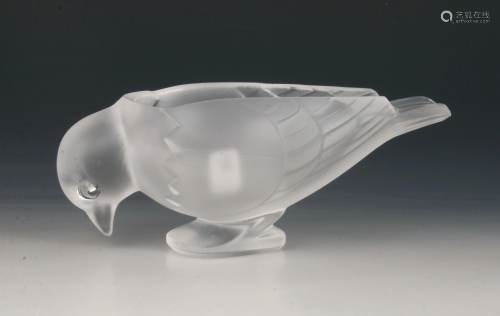 FROSTED GLASS ETCHED BIRD DISH
