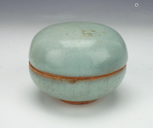 CELADON CRACKLE LIDDED PORCELAIN JAR