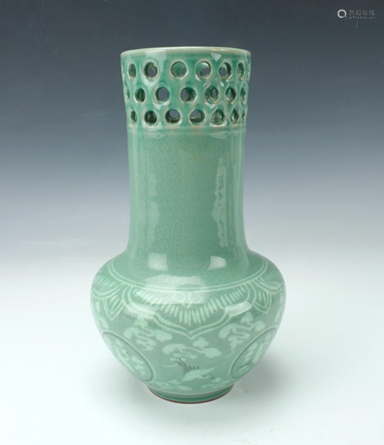 KOREAN CELADON PIERCED CRANE VASE