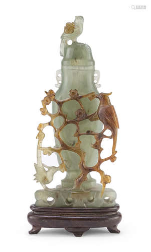 A CHINESE JADE GROUP EARLY 20TH CENTURY.