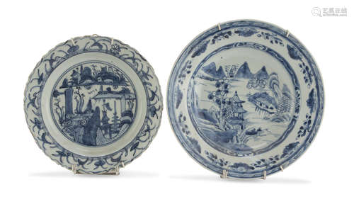 A CHINESE WHITE AND BLUE PORCELAIN DISHES 18TH CENTURY.