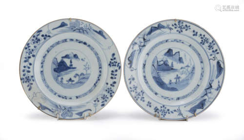 TWO CHINESE WHITE AND BLUE PORCELAIN DISHES LATE 18TH CENTURY.