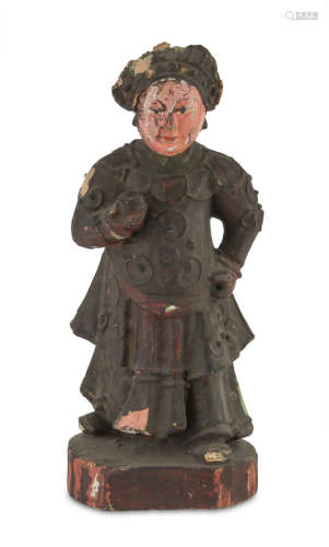 A CHINESE LAQUERED AND PAINTED WOOD SCULPTURE OF HUA MULAN. FIRST HALF 20TH CENTURY.