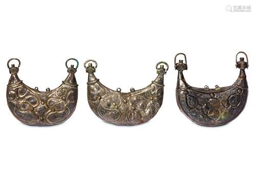 * THREE SELJUK SILVER AND NIELLO PECTORAL AMULET CASES