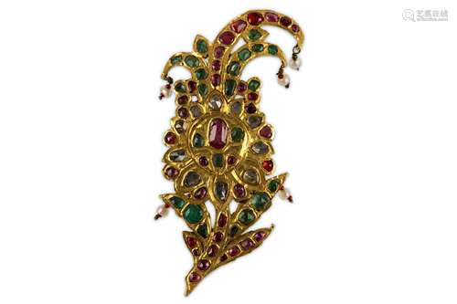 * A QAJAR BEJEWELLED DIAMOND-ENCRUSTED GOLD TURBAN ORNAMENT