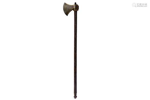 * A SMALL STEEL AXE WITH GOLD-DAMASCENED HEAD (TABARZIN)