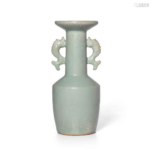 A LONGQUAN CELADON MALLET VASE Southern Song/Yuan dynasty