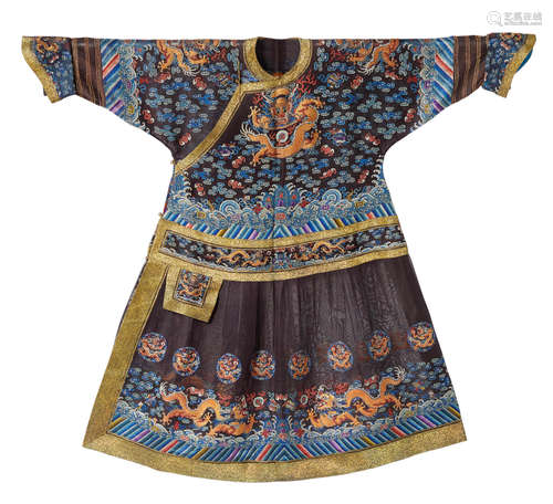 AN EMBROIDERED SILK GAUZE FORMAL COURT 'DRAGON' ROBE, CHAOFU Late Qing dynasty