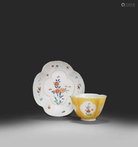 A Chinese Export yellow-ground teabowl and saucer, Qianlong, mid 18th centurysen style