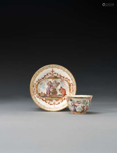A Meissen teabowl and saucer, circa 1723-24