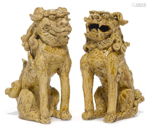 A pair of Seto koma-inu (shrine guardian dogs) Muromachi period (14th/15th century)