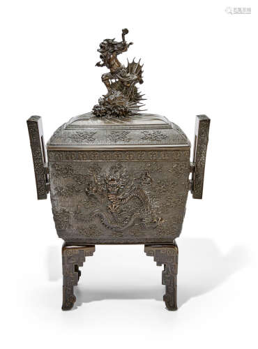 Oshima Joun (1858-1940) An impressive bronze incense burner Meiji (1868-1912) or Taisho (1912-1926) era, 19th/20th century