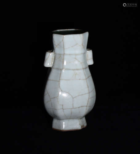 AN OFFICIAL KILN BOTTLE  WITH PIERCED HANDLES IN SONG DYNASTY