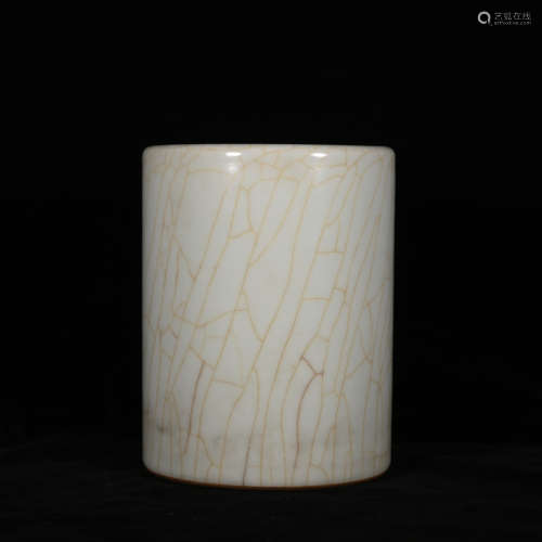 A QING DYNASTY GE GLAZE PEN CONTAINER