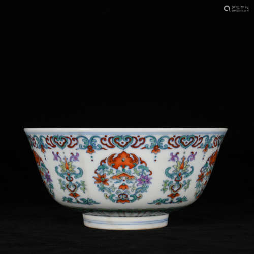 A QING DYNASTY OVERGLAZED BOWL WITH BAT PATTERNS