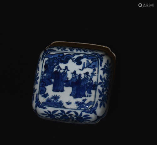 A BLUE AND WHITE COVER BOX PAINTED CHARACTERS IN MING WANLI