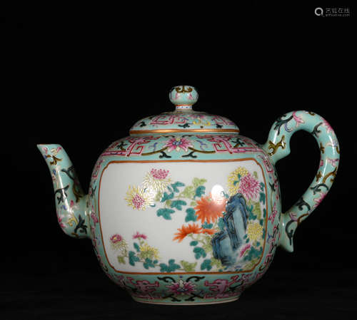 A POWDER ENAMEL TEA POT PAINTED WITH FLOWERS IN  QIANLONG PERIOD