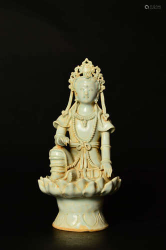 A Chinese Hutian Kiln Porcelain Guanyin Statue