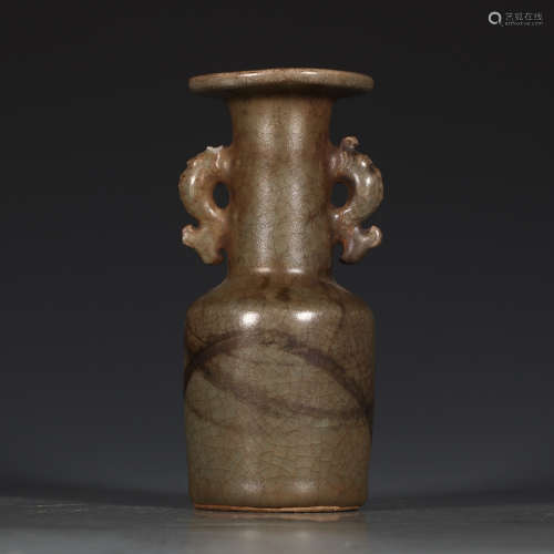 A Chinese Royal Kiln Porcelain Double Ears Vase