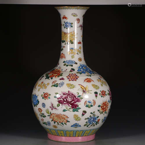 A Chinese Famille Rose Flowers Painted Porcelain Vase