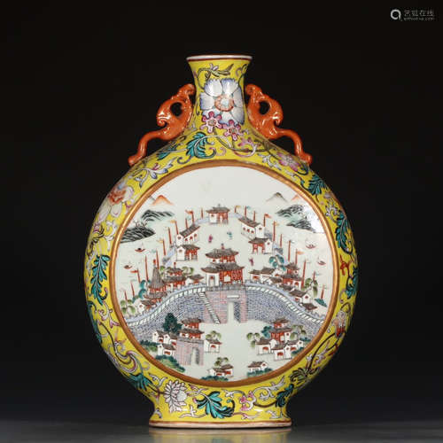 A Chinese Yellow Famille Rose Gild Painted Porcelain Oblate Vase