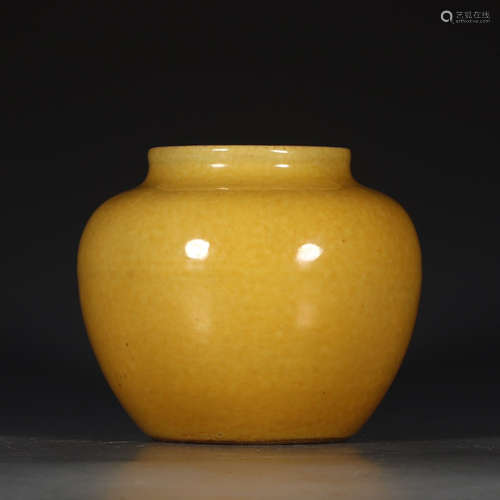 A Chinese Yellow Glazed Porcelain Jar