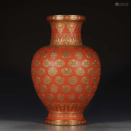 A Chinese Imitation Lacquerwork Gild Porcelain Vase