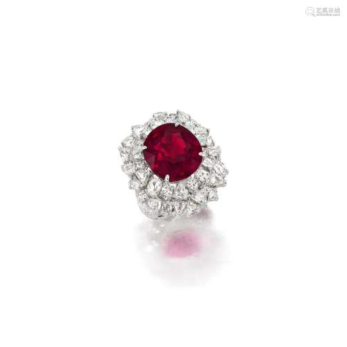 RUBELLITE AND DIAMOND RING 碧璽 配 鑽石 戒指