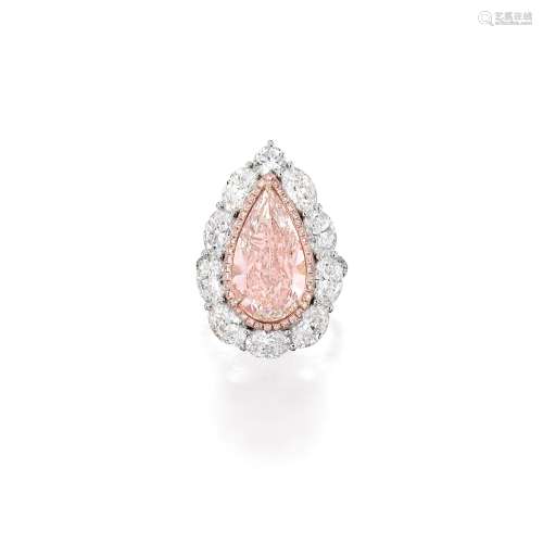 LIGHT PINK DIAMOND AND DIAMOND RING    6.39卡拉 梨形 淡粉紅色 VS1淨度 鑚石 配 鑽石 戒指