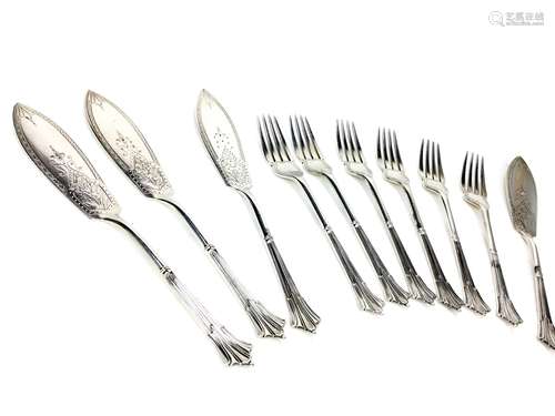 A SET OF SIX FISH KNIVES AND FORKS