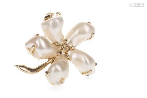 PEARL BROOCH, the baroque pearls forming a flower, marked 14k, 7.3g