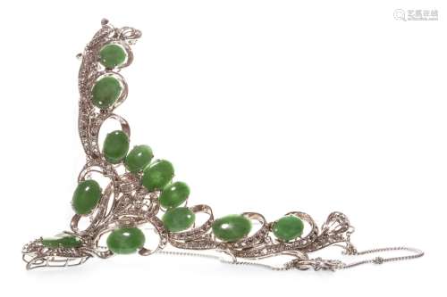 GREEN GEM SET NECKLET, set with oval sections of green hardstone to open work scrolling sections,