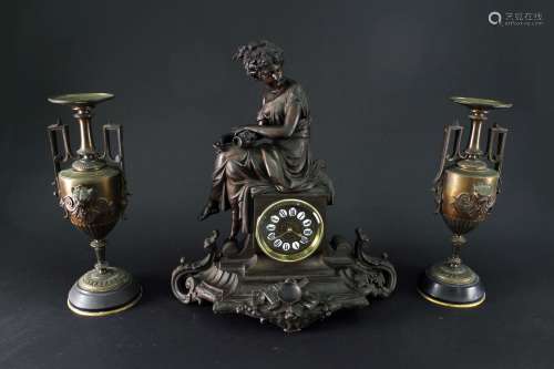 古董铜塑西方少女机械摆锤座钟对瓶三件套