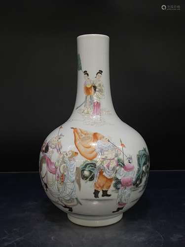 A Chinese Famille Rose Figure Painted Porcelain Vase