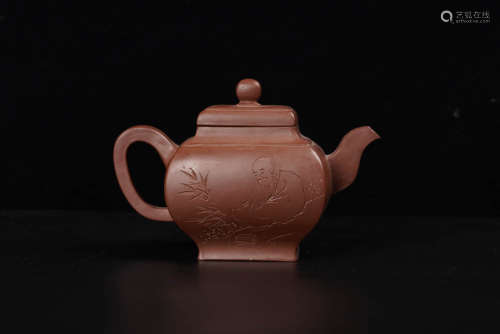 A Chinese Purple Sand pot