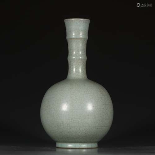 A Chinese Ru Kiln Inscribed Porcelain Vase