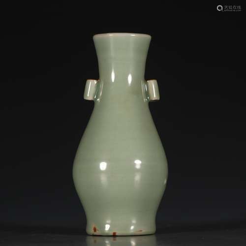 A Chinese Longquan Kiln Porcelain Double Ears Vase