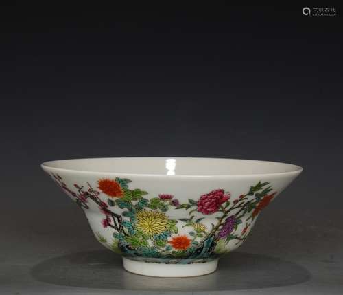 A Chinese Famille Rose Flower&Bird Pattern Porcelain Bowl